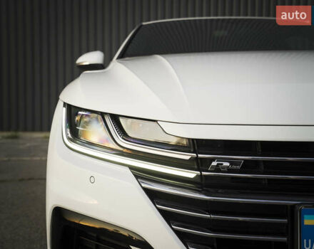 Білий Фольксваген Arteon, об'ємом двигуна 2 л та пробігом 146 тис. км за 28700 $, фото 12 на Automoto.ua