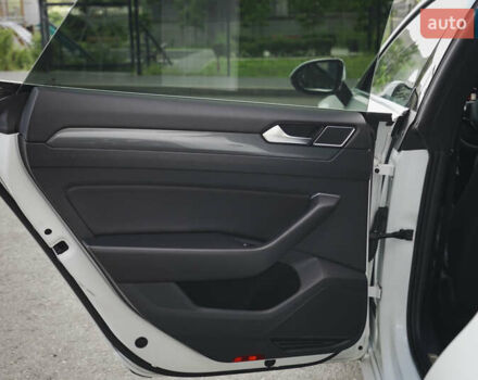 Білий Фольксваген Arteon, об'ємом двигуна 2 л та пробігом 146 тис. км за 28700 $, фото 52 на Automoto.ua