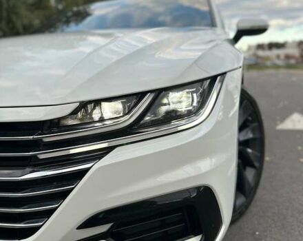 Белый Фольксваген Arteon, объемом двигателя 1.98 л и пробегом 46 тыс. км за 23900 $, фото 2 на Automoto.ua