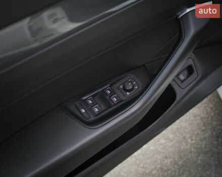 Білий Фольксваген Arteon, об'ємом двигуна 2 л та пробігом 146 тис. км за 28700 $, фото 34 на Automoto.ua