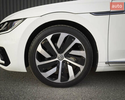 Белый Фольксваген Arteon, объемом двигателя 2 л и пробегом 146 тыс. км за 29100 $, фото 18 на Automoto.ua
