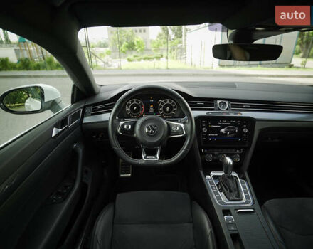 Білий Фольксваген Arteon, об'ємом двигуна 2 л та пробігом 146 тис. км за 28700 $, фото 35 на Automoto.ua