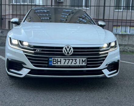 Белый Фольксваген Arteon, объемом двигателя 2 л и пробегом 38 тыс. км за 32000 $, фото 1 на Automoto.ua