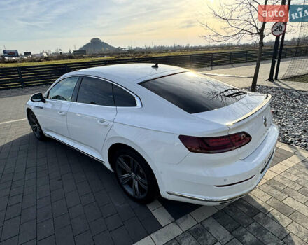 Белый Фольксваген Arteon, объемом двигателя 2 л и пробегом 215 тыс. км за 25999 $, фото 32 на Automoto.ua