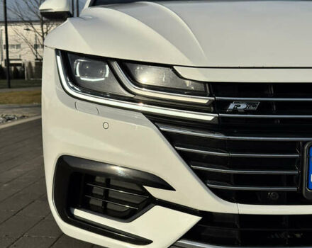 Белый Фольксваген Arteon, объемом двигателя 2 л и пробегом 215 тыс. км за 25999 $, фото 20 на Automoto.ua