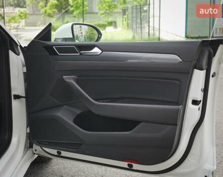 Білий Фольксваген Arteon, об'ємом двигуна 2 л та пробігом 146 тис. км за 28700 $, фото 59 на Automoto.ua