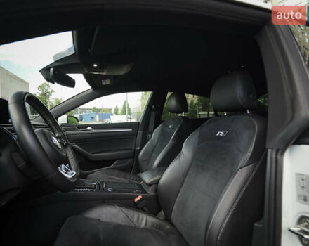 Білий Фольксваген Arteon, об'ємом двигуна 2 л та пробігом 146 тис. км за 28700 $, фото 31 на Automoto.ua