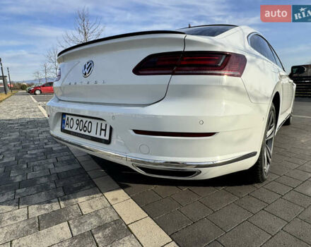 Белый Фольксваген Arteon, объемом двигателя 2 л и пробегом 215 тыс. км за 25999 $, фото 34 на Automoto.ua