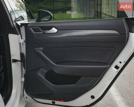 Білий Фольксваген Arteon, об'ємом двигуна 2 л та пробігом 146 тис. км за 28700 $, фото 57 на Automoto.ua