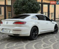 Белый Фольксваген Arteon, объемом двигателя 2 л и пробегом 154 тыс. км за 27600 $, фото 12 на Automoto.ua