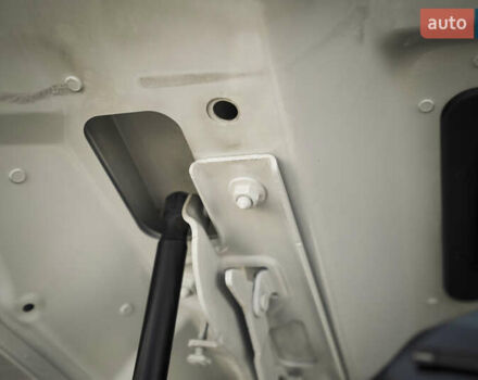 Білий Фольксваген Arteon, об'ємом двигуна 2 л та пробігом 146 тис. км за 28700 $, фото 25 на Automoto.ua