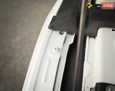 Білий Фольксваген Arteon, об'ємом двигуна 2 л та пробігом 146 тис. км за 28700 $, фото 28 на Automoto.ua