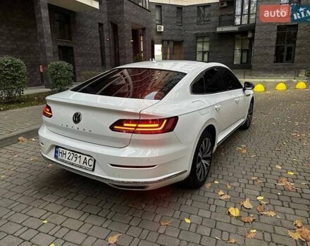 Белый Фольксваген Arteon, объемом двигателя 1.97 л и пробегом 81 тыс. км за 28900 $, фото 3 на Automoto.ua