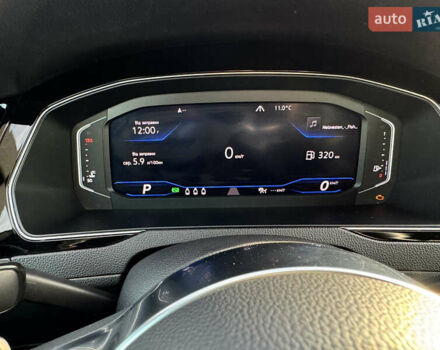 Белый Фольксваген Arteon, объемом двигателя 2 л и пробегом 215 тыс. км за 25999 $, фото 57 на Automoto.ua