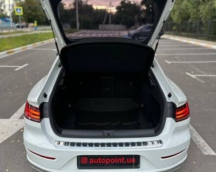 Белый Фольксваген Arteon, объемом двигателя 1.98 л и пробегом 46 тыс. км за 23900 $, фото 13 на Automoto.ua