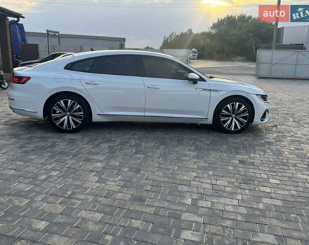 Білий Фольксваген Arteon, об'ємом двигуна 1.98 л та пробігом 125 тис. км за 23750 $, фото 5 на Automoto.ua