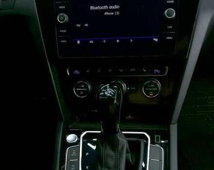 Белый Фольксваген Arteon, объемом двигателя 2 л и пробегом 126 тыс. км за 23500 $, фото 4 на Automoto.ua