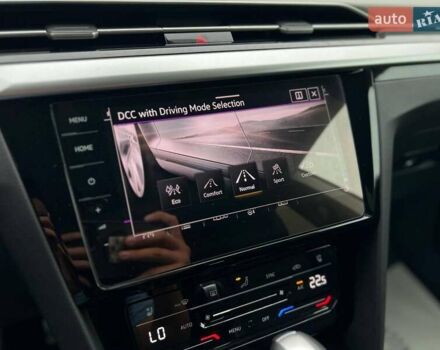 Белый Фольксваген Arteon, объемом двигателя 1.97 л и пробегом 75 тыс. км за 34000 $, фото 17 на Automoto.ua