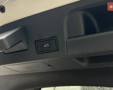 Белый Фольксваген Arteon, объемом двигателя 1.97 л и пробегом 75 тыс. км за 34000 $, фото 43 на Automoto.ua