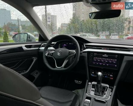 Белый Фольксваген Arteon, объемом двигателя 1.97 л и пробегом 75 тыс. км за 34000 $, фото 38 на Automoto.ua