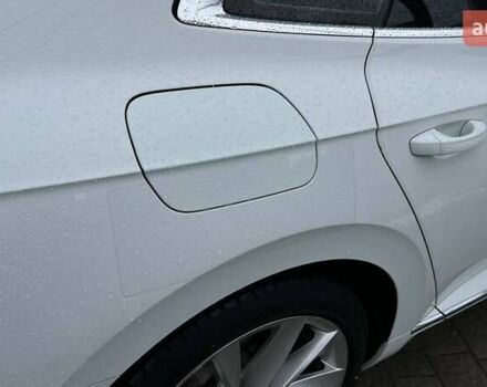 Белый Фольксваген Arteon, объемом двигателя 1.97 л и пробегом 75 тыс. км за 34000 $, фото 9 на Automoto.ua