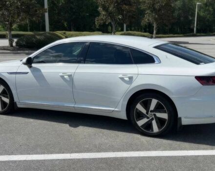 Белый Фольксваген Arteon, объемом двигателя 2 л и пробегом 10 тыс. км за 10675 $, фото 5 на Automoto.ua
