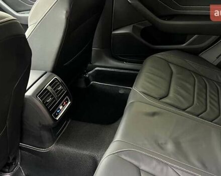 Белый Фольксваген Arteon, объемом двигателя 1.97 л и пробегом 75 тыс. км за 34000 $, фото 34 на Automoto.ua