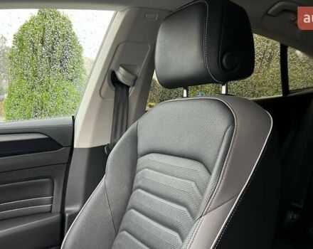 Белый Фольксваген Arteon, объемом двигателя 1.97 л и пробегом 75 тыс. км за 34000 $, фото 22 на Automoto.ua