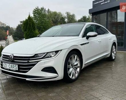 Белый Фольксваген Arteon, объемом двигателя 1.97 л и пробегом 75 тыс. км за 34000 $, фото 2 на Automoto.ua