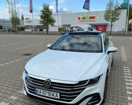 Белый Фольксваген Arteon, объемом двигателя 1.97 л и пробегом 19 тыс. км за 44900 $, фото 2 на Automoto.ua