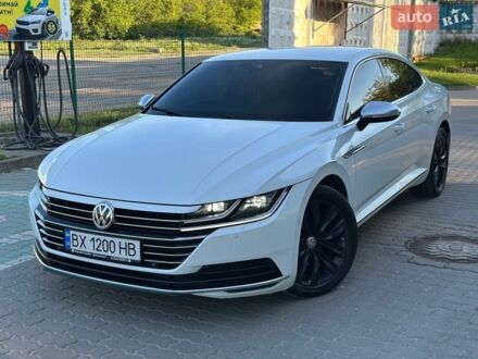 Білий Фольксваген Arteon, об'ємом двигуна 2 л та пробігом 244 тис. км за 21900 $, фото 1 на Automoto.ua
