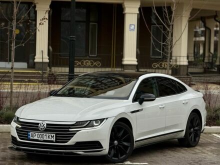 Белый Фольксваген Arteon, объемом двигателя 2 л и пробегом 133 тыс. км за 25000 $, фото 1 на Automoto.ua
