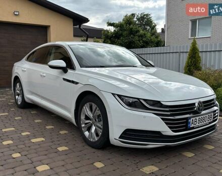 Белый Фольксваген Arteon, объемом двигателя 1.5 л и пробегом 66 тыс. км за 23499 $, фото 1 на Automoto.ua