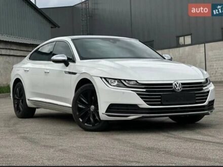 Білий Фольксваген Arteon, об'ємом двигуна 2 л та пробігом 136 тис. км за 26900 $, фото 1 на Automoto.ua