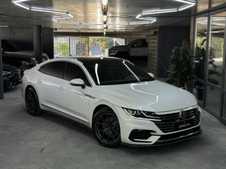 Фольксваген Arteon 2018 в Одессе на Automoto.ua Белый Фольксваген Arteon, объемом двигателя 2 л и пробегом 81 тыс. км за 31900 $, фото 1 на Automoto.ua