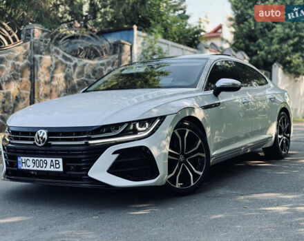 Белый Фольксваген Arteon, объемом двигателя 1.97 л и пробегом 91 тыс. км за 25499 $, фото 1 на Automoto.ua