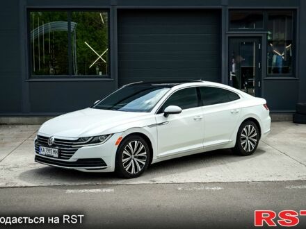 Белый Фольксваген Arteon, объемом двигателя 2 л и пробегом 76 тыс. км за 31000 $, фото 1 на Automoto.ua