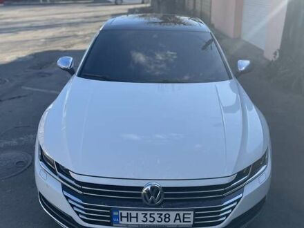 Белый Фольксваген Arteon, объемом двигателя 2 л и пробегом 111 тыс. км за 27800 $, фото 1 на Automoto.ua
