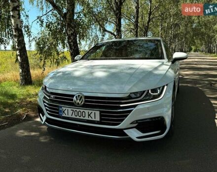 Белый Фольксваген Arteon, объемом двигателя 1.97 л и пробегом 208 тыс. км за 29900 $, фото 1 на Automoto.ua