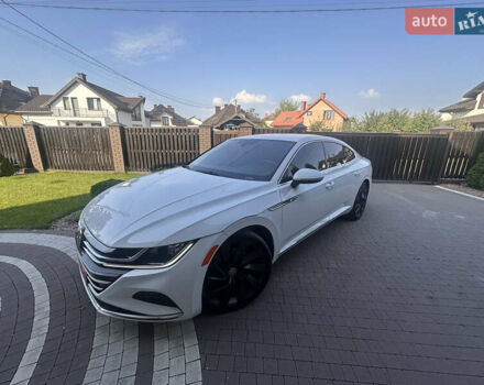 Белый Фольксваген Arteon, объемом двигателя 2 л и пробегом 147 тыс. км за 19500 $, фото 1 на Automoto.ua