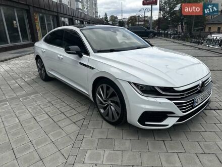 Белый Фольксваген Arteon, объемом двигателя 1.98 л и пробегом 67 тыс. км за 28300 $, фото 1 на Automoto.ua