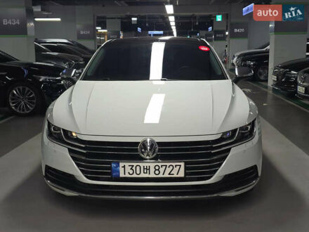 Білий Фольксваген Arteon, об'ємом двигуна 1.97 л та пробігом 70 тис. км за 29500 $, фото 1 на Automoto.ua