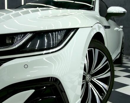 Белый Фольксваген Arteon, объемом двигателя 2 л и пробегом 126 тыс. км за 23500 $, фото 1 на Automoto.ua