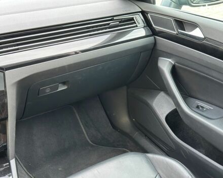 Черный Фольксваген Arteon, объемом двигателя 2 л и пробегом 226 тыс. км за 25990 $, фото 26 на Automoto.ua