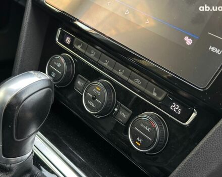Черный Фольксваген Arteon, объемом двигателя 2 л и пробегом 226 тыс. км за 25990 $, фото 34 на Automoto.ua