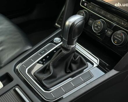 Черный Фольксваген Arteon, объемом двигателя 2 л и пробегом 226 тыс. км за 25990 $, фото 31 на Automoto.ua