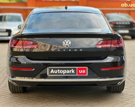 Черный Фольксваген Arteon, объемом двигателя 2 л и пробегом 226 тыс. км за 25990 $, фото 4 на Automoto.ua