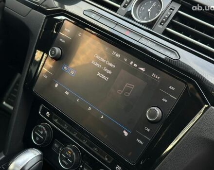 Черный Фольксваген Arteon, объемом двигателя 2 л и пробегом 226 тыс. км за 25990 $, фото 35 на Automoto.ua