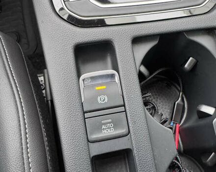 Черный Фольксваген Arteon, объемом двигателя 1.97 л и пробегом 44 тыс. км за 45000 $, фото 27 на Automoto.ua