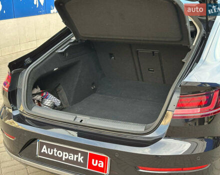 Черный Фольксваген Arteon, объемом двигателя 2 л и пробегом 226 тыс. км за 25990 $, фото 21 на Automoto.ua